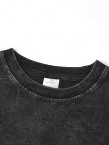 Kaos Pria Ukuran Besar "Livin' Simply" Vintage Washed, Kaos dengan Cetakan Grafis Matahari dan Bulan - Hitam - View 3