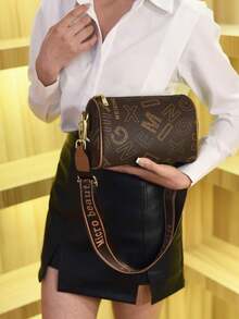 輕奢小眾高端女款方盒包，大容量斜挎包，熱門通勤小方包 - 棕色 - 查看 7