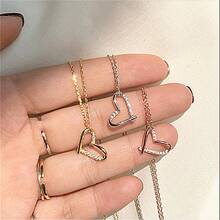 Collar en forma de corazón con cadena para clavícula - Oro rosa - Ver 2