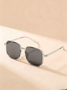 1 Pair/4 Pairs Men's & Women's Square Fashion Casual Glasses, Versatile And Stylish, Sharp And Sophisticated, Enhances Facial Contour And Dimensionality, Suitable For Daily Life, Beach, Driving, Camping, Fishing, Party And Outdoor Travel, All Seasons - Multicolor - View 5
