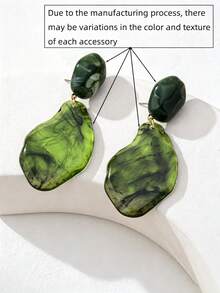1 Pair Vintage Unique Exaggerated Asymmetric Resin Drop Earrings, Women's Jewelry Accessories For Daily Commute, Vacations, Dates, Banquets And Parties - Green - View 5