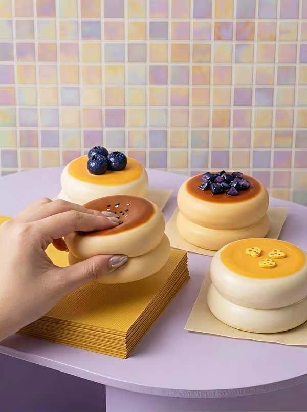 1pc/2pcs Strawberry & Blueberry Squishy Cream Cake Squeeze Toy, Stress Relief Toy, Perfect Gift For Holidays, Birthdays, Christmas, And Parties
