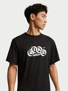 Nike 男款 AS M NK DF HYVERSE GFX SS TOP 短袖 T-Shirt 針織無領短版 TIF2788-010 - 黑色 - 查看 3