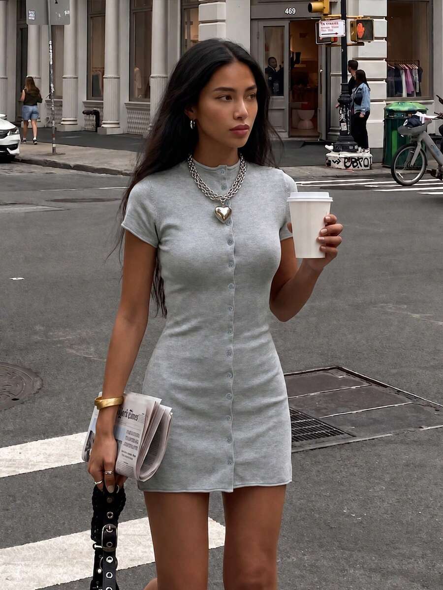 女士罗纹针织无袖纽扣毛衣连衣裙,短款,弹力百搭,适合春季休闲穿着 - 淺灰色 - 查看 1