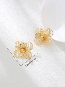 2pcs Charming KC Gold Plated Hollow Flower Stud Earrings, Petal Earrings, Four-Leaf Clover Flower Earrings, Women's Gold Stud Earrings, Double Layer Elegant Fashion Earrings, Suitable For Women's Daily Wear, Party, Gathering, Date, Shopping, Street Style Jewelry - Yellow Gold - View 4