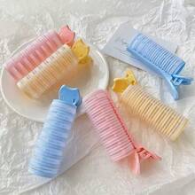 4件組無熱髮根蓬鬆夾，可重複使用，專為提升頂部髮根與增加髮量設計，無需加熱，適合外出前快速造型、辦公休息時間或旅行使用，適用於成年女性及追求自然蓬鬆造型的人士，可搭配造型噴霧、捲髮刷、吹風機使用，適合隱形髮根提拉與打造持久捲度，兼容鱷魚夾髮夾、髮膠、髮蠟 - A - 查看 6