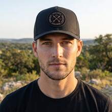 Texas Wind Country Trucker Cap With Curved Brim And Mesh Detail - 赭石 - 查看 4