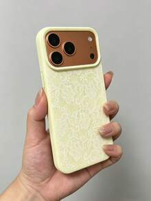 1個親膚黃色矽膠手機殼，手繪女孩風格蕾絲圖案，適用於 iPhone 17/16/15/14/13/12/11 系列/親膚黃色軟殼 - 彩色 - 查看 4