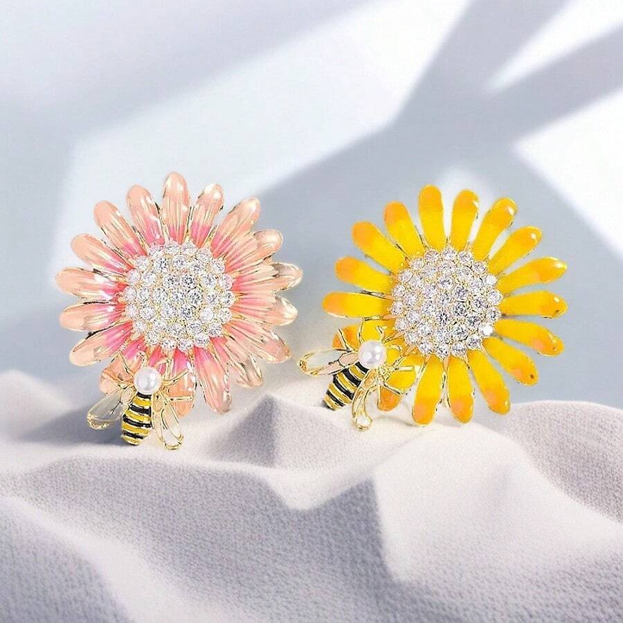 Bee Sunflower Brooch, Fashion Creative Premium Brooch, Exquisite Personalized Elegant Versatile Clothing Accessory - Sunflower Brooch - View 1
