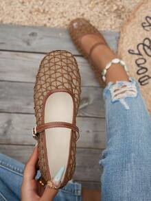 Sepatu Balet Jala Berongga Terbaru Musim Panas, Sepatu Datar Bernapas dengan Bagian Atas Rendah dan Ujung Persegi, Gesper, Serbaguna untuk Perjalanan Sehari-hari - Coklat - View 1