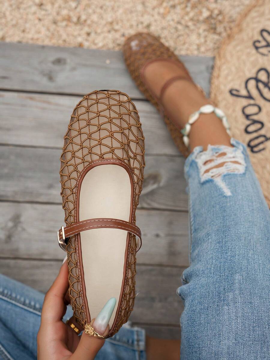 Sepatu Balet Jala Berongga Terbaru Musim Panas, Sepatu Datar Bernapas dengan Bagian Atas Rendah dan Ujung Persegi, Gesper, Serbaguna untuk Perjalanan Sehari-hari - Coklat - View 1