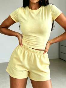 2pcs Women's Solid Color Round Neck Short Sleeve Top And Shorts Casual Set - Yellow - View 1
