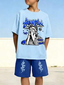 Conjunto de 2 peças: camiseta de manga curta com gola redonda e estampa minimalista e shorts casuais. Look de verão confortável e simples. - Baby Azul - Ver 1