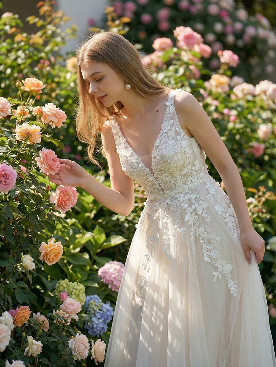 YOUKEFEIER Deep V-Neck Lace Embroidered 3D Floral Applique Long Wedding Dress - Beige - View 1