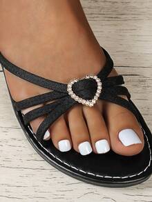 Women's Fashion Flat Sandals, Elegant Heart-Shaped Buckle Decor, Criss-Cross Straps, Suitable For Indoor And Outdoor Occasions, Cute Vacation Beach Shoes - Black - View 6