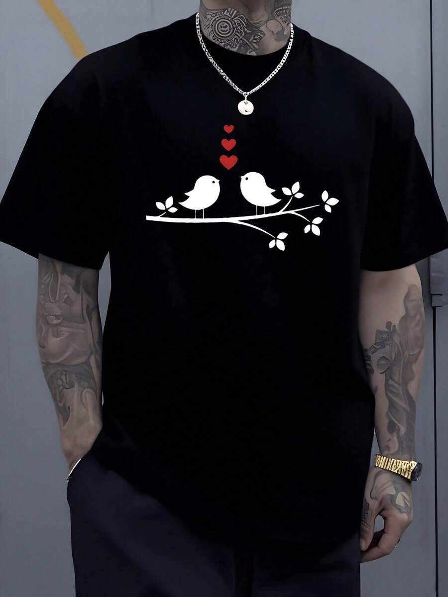Dos pájaros negros sobre rama con hojas y corazones rojos simbolizando amor romántico camiseta de hombre casual moderna - Negro - Ver 1
