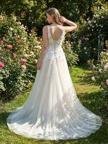 YOUKEFEIER Deep V-Neck Lace Embroidered 3D Floral Applique Long Wedding Dress - Beige - View 3