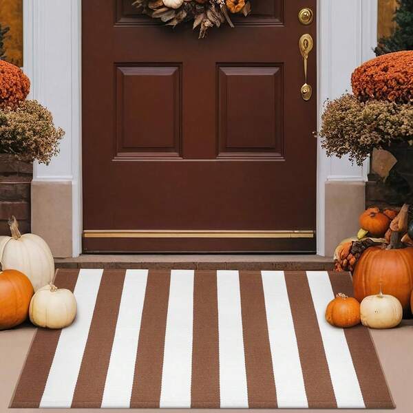Warm Brown And White Retro Stripe Pattern Carpet, Super Soft Warm Comfortable Flannel Floor Rug, Lovely Autumn Harvest Thanksgiving Entryway Home Decoration, Ideal Fall Gift For House Owners And Decor Enthusiasts