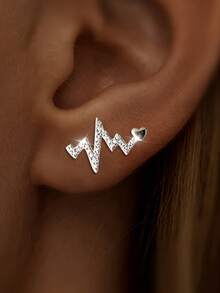1 Pair S925 Sterling Silver Heart-Shaped Rippled Symmetrical Stud Earrings, Women's Personalized Sweet Cool Design, Wavy Line Niche Earrings With Romantic Atmosphere, Gentle Date Commute Versatile Fashion Earrings - Heart - View 2