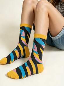 1 Pair Women's Colorblock Striped Mid-Calf Socks, Fashionable Patchwork Novelty Casual Gift Socks For All Seasons - Multicolor - View 1