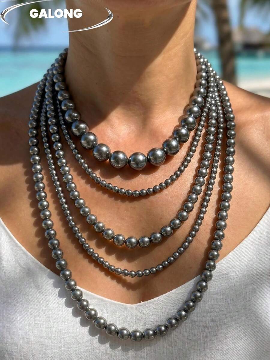 Exquisito y versátil collar de perlas multicapa hecho a mano para banquetes.