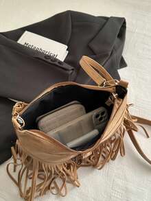 New Solid Color Fashion Personalized Tassel Women's Bag, Large Capacity Shoulder Crossbody Bucket Bag - Khaki - View 4
