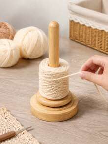 1 cái giá giữ len sợi tre chống rối, đế gỗ tròn tự nhiên, trục chính xoay 360°, phân phối len mượt mà và chống rối ổn định, giá lưu trữ len đan móc, phù hợp cho phòng thủ công DIY, dùng quanh năm - Màu xanh tre - Xem 1
