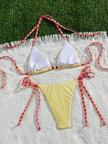 2026 Neues Damen Blumen Bikini Set, Zweiteilige Badebekleidung, Blassgelbes Dreieck Top mit Perlenakzent, Seitlich gebundene Hose, Süße Sommer Strandbekleidung Urlaub - Hellgelb - Übersicht 3
