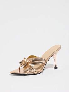 Damen High-Heel-Sandalen mit spitzer Zehenpartie, spiegelnder Metallic-Optik, 3D-Blütenblättern und überkreuzten Riemen, modische hochwertige Nachtclub- und Outdoor-Schuhe mit Weinglas-Absatz, offene Zehenpartie, Mule-Slipper, Brautjungfernschuhe für Hochzeit, elegante Party- und Bankettschuhe für den Sommer, Champagnerfarbe, Damenschuhe - Champagnerfarben - Übersicht 7