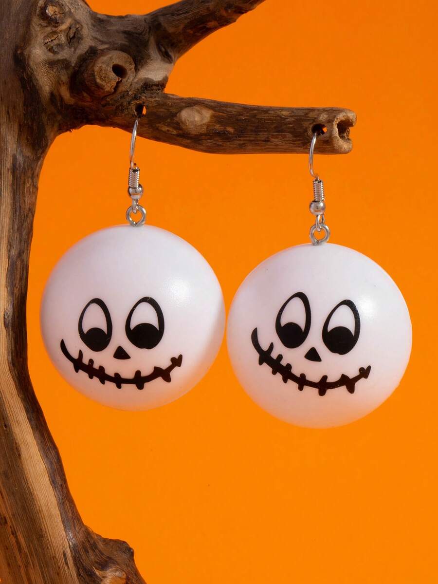 1 Pair Cute Funny Spherical Ghost Face Pendant Earrings, Halloween/Hip-Hop Party Earrings - Black and White - View 1