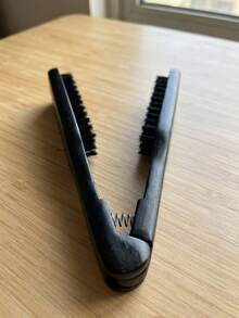 1件裝實木造型直髮梳，防燙直髮梳，V型直髮梳，適用於美髮造型與護理，專業沙龍用耐高溫美髮梳 - 黑色 - 查看 5