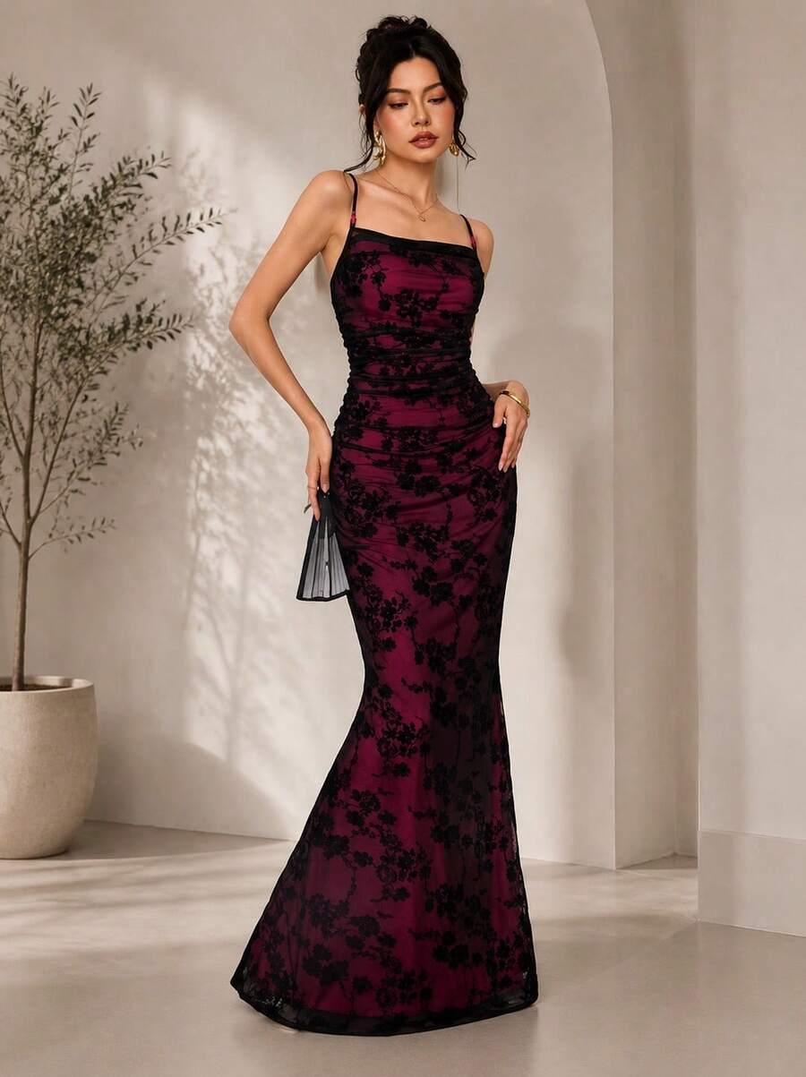 Yunuo Menswear Vestido de slip maxi elegante con ajuste ceñido, dobladillo de cola de pez y pliegues en unicolor para mujer - Negro - Ver 1