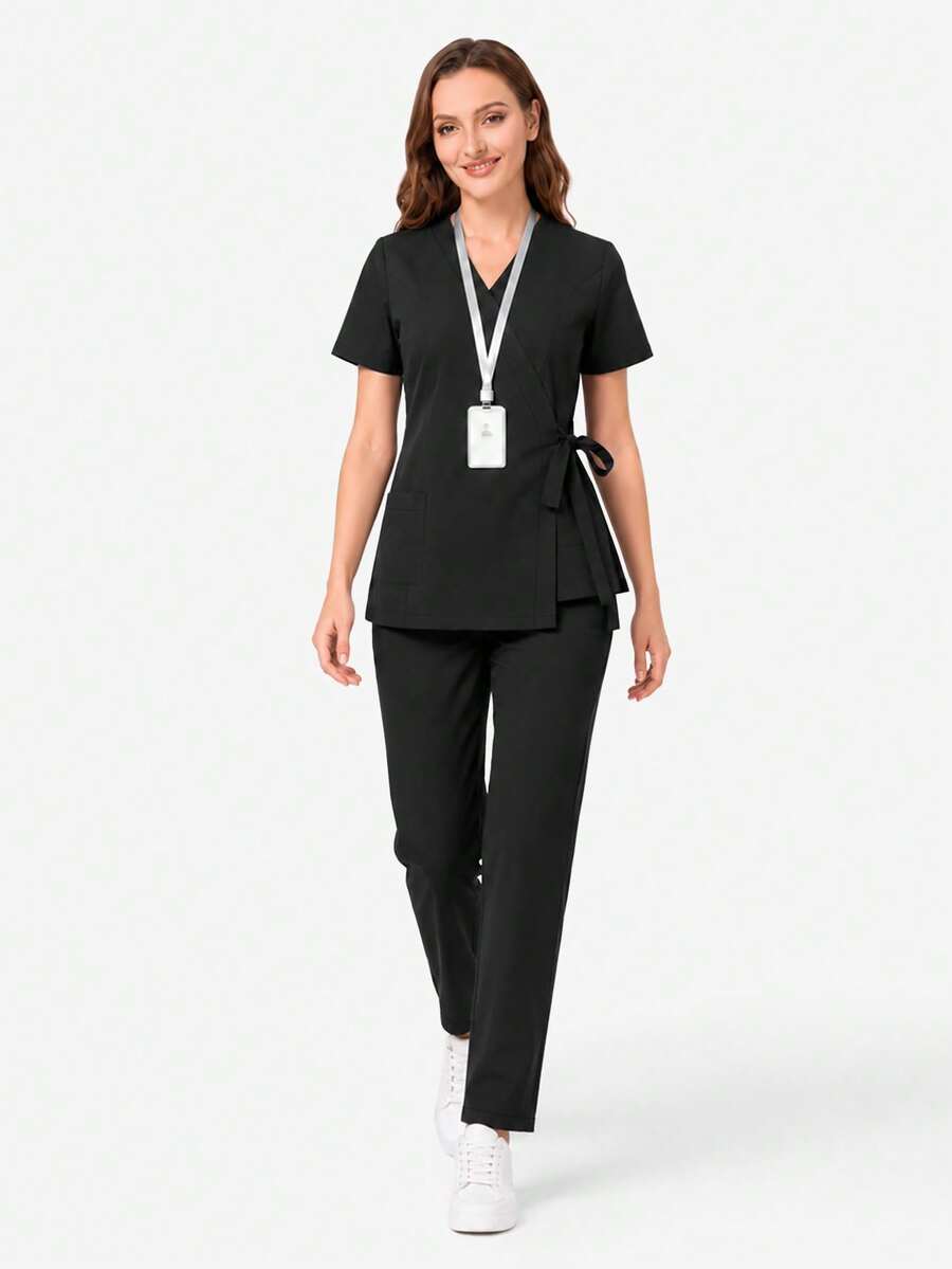 cimmuovere Top de blouse de travail à col en V et manches courtes avec deux poches pour femmes grandes tailles. Blouse de travail pour infirmière, dentiste, soins de santé, hôpital vétérinaire, laboratoire. Convient pour l'automne et le printemps. - Noir - Voir 1