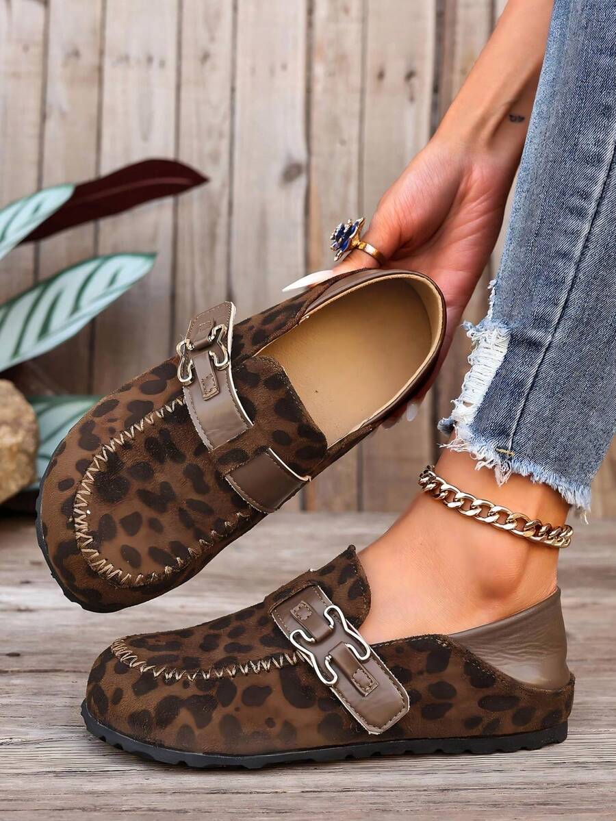 New Vintage Buckle Round Toe Comfortable Flat Slip-On Women's Shoes - Leopard Print - View 1