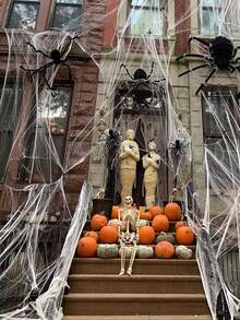 2/5/10pcs Halloween Decoration White Artificial Elastic Spider Web, Halloween Horror Home Party Scene Props, Haunted House Decoration, Christmas - Halloween Spider Web - View 7