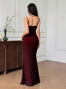 Yunuo Menswear  Vestido de slip maxi elegante con ajuste ceñido, dobladillo de cola de pez y pliegues en unicolor para mujer - Burdeos - Ver 11