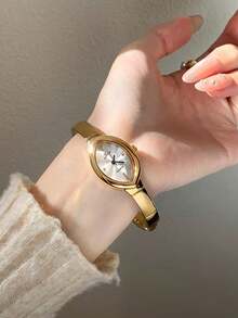 1件女款手鍊式手錶，精緻奢華極簡葉形小錶盤，不可調節錶帶，英倫復古風，小眾輕奢時尚石英錶，適合假期、派對、婚禮、開學季、聖誕節、感恩節、萬聖節、復活節等場合佩戴，送給女性的最佳禮物 - 金色 - 查看 3