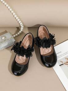 1 Pair Girls Solid Color Elegant Round Toe Fashion High Heel Pumps Princess Shoes Dance Shoes, Ankle Strap With Floral Decoration, Comfortable Embossed Insole, Suitable For All Seasons - Black - View 2