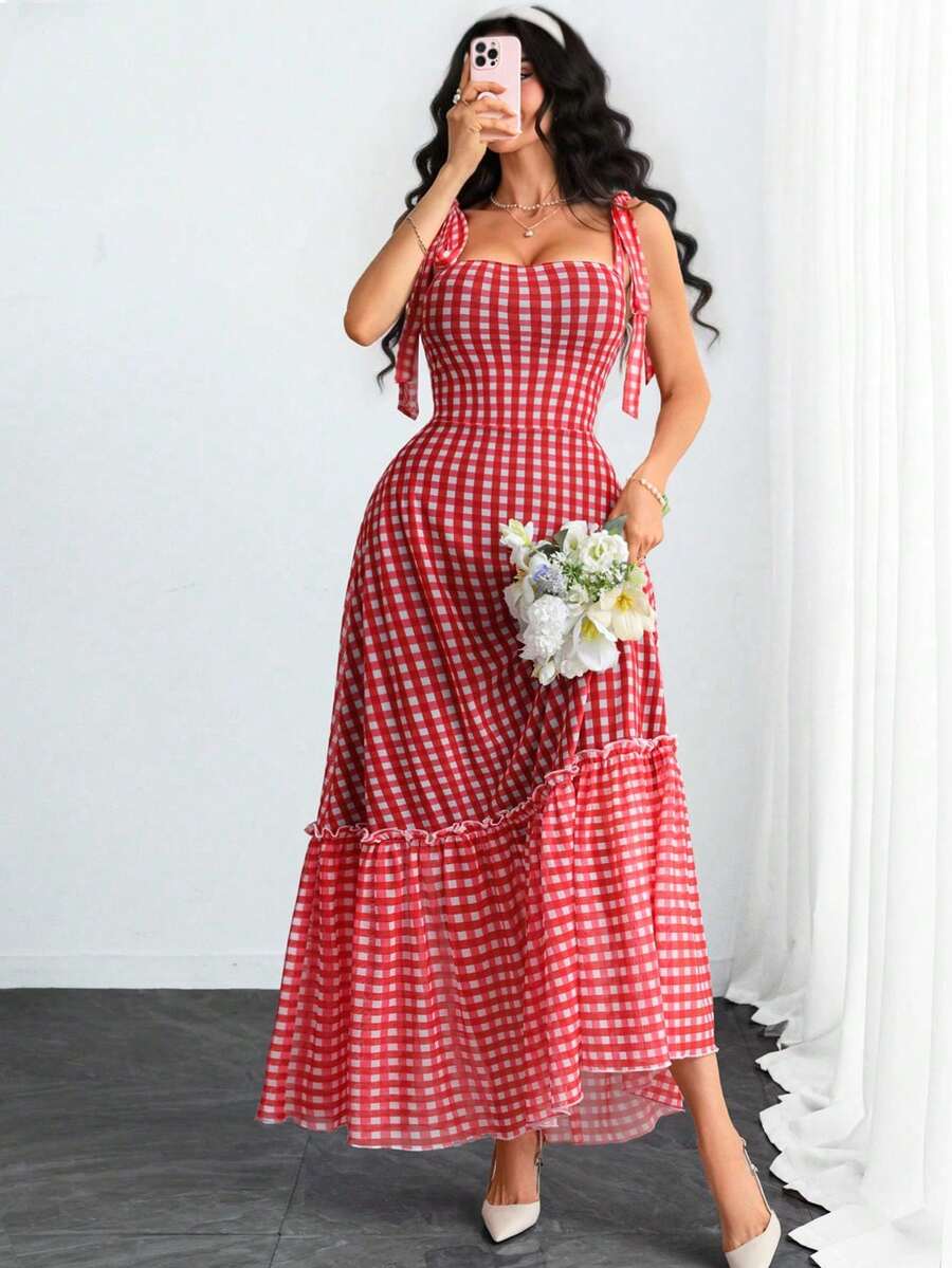 Vestido largo elegante, sexy y romántico de mujer con estampado de cuadros rojos retro y tirantes de mariposa - Rojo - Ver 1
