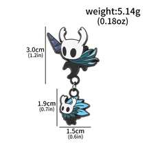 1 pieza Broche Hollow Knight Oruga Clavo Colgante Comandante Grimm Pines de Cómic Unisex Accesorio para Mochila Ropa Insignia Regalo - Multicolor - Ver 24