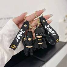 Warner Bros 1 buah Gantungan Kunci Batman Asli, Gantungan Kunci Dekoratif, Aksesori Liontin Boneka Lucu, Dekorasi Gantungan Tas, Aksesori Tas Hadiah, Hadiah Ulang Tahun dan Aksesori Liburan Inovatif (Model Acak) - MultiWarna - View 6