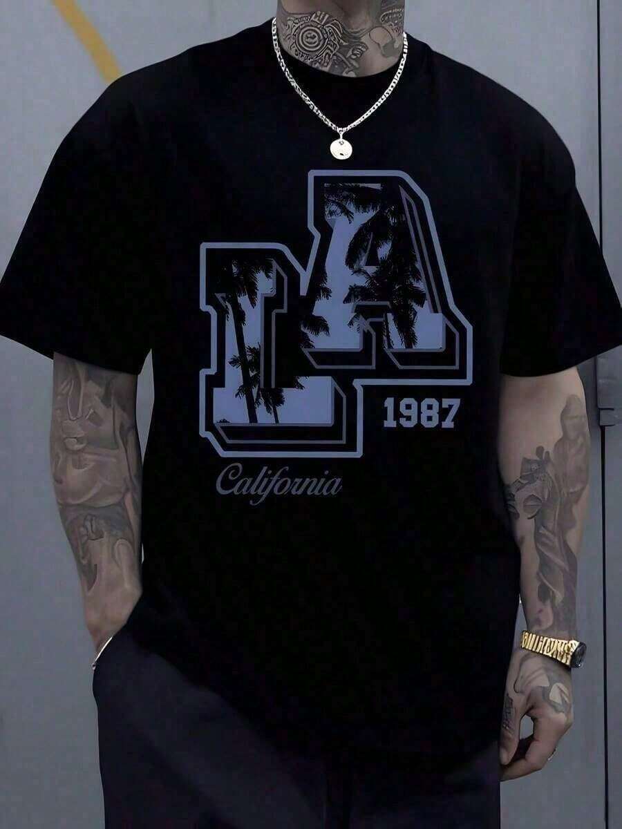 Letter LA With Palm Trees At Sunset Evoking The Beaches Of California And The Free Spirit Of 1987, Representing Adventure And Eternal Youth. Men's T-Shirt, Size [Size Missing], 220g Cotton, RAVR - 黑色 - 查看 1