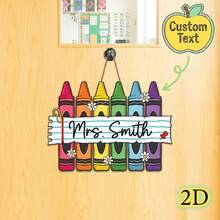 Letrero de puerta de madera con texto personalizado de crayón, placa colgante con nombre de maestro personalizado, diseño de margarita de crayón colorido para decoración de pared de aula, regalo personalizado y reflexivo para maestros de jardín de infancia y escuela primaria - Multicolor - Ver 8