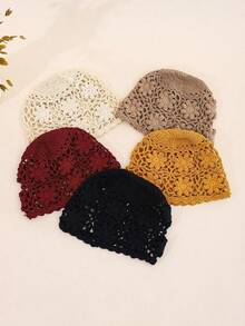 1 pieza Gorro de estilo vintage para mujer, hueco, transpirable, hecho a mano con patrón floral de ganchillo, versátil, que estiliza el rostro, para viajes y uso diario - flores - Ver 2