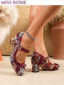 [MISS ROSIE] Elegante Damen-Mode High-Heel Mary Jane Schuhe, T-Riemen, runde Zehenpartie, niedriger, Blockabsatz, bequem und weich, ermüdungsfrei, in Rot, Pink und Schwarz, neuer Stil für Frühling und Sommer, Brautschuhe, Sommer-Bestseller, Urlaub, Business-Etikette, Schulanfang, Sport-Mary-Janes, Insel-Hochzeitsschuhe, Pendler-Schuhe, Y2K-Millennium-Stil, Influencer-Stil, höhenverstärkend für zierliche Frauen, französischer Vintage-Stil, Premium-Samt - Rot - Übersicht 4
