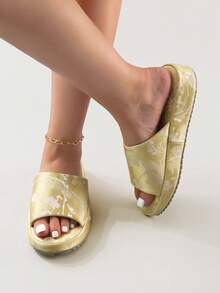 Elegant Fashion Wedge Heel Chinese Style Embroidered Satin Open Toe Non-Slip Women's House Slippers - Yellow - View 6