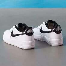 Nike 新款 AIR FORCE 1 大童耐磨緩震運動休閒滑板鞋 - 白色/黑色 - 查看 6