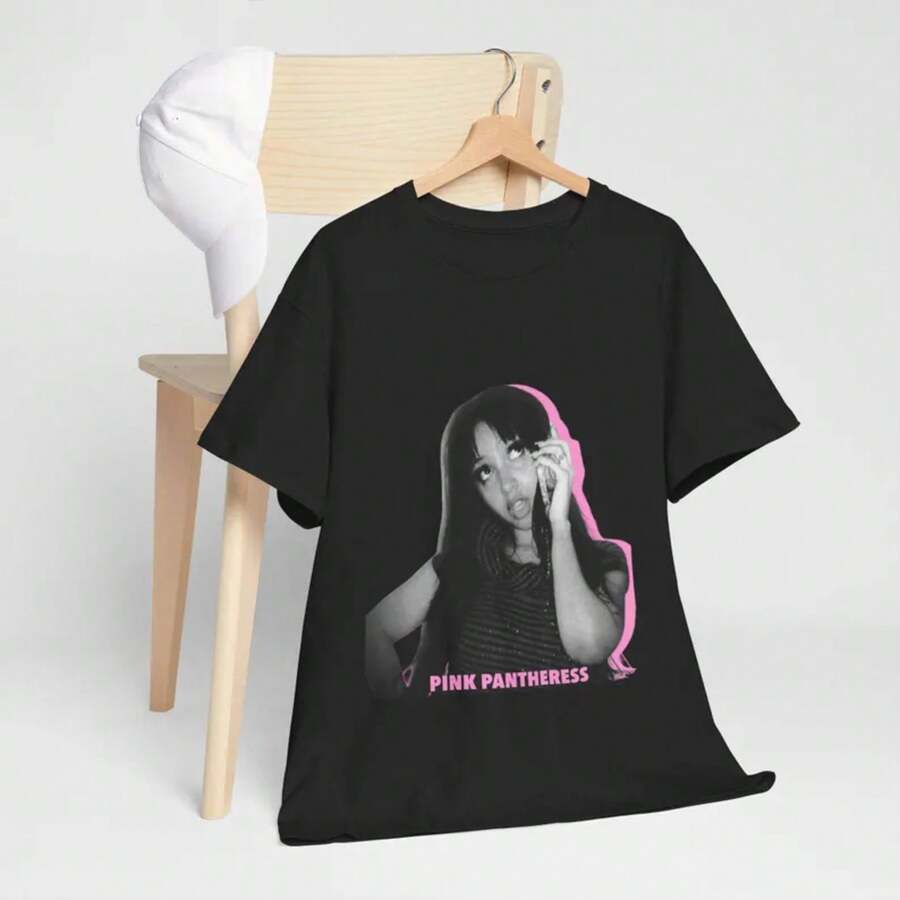 Camiseta Vintage PinkPantheress: Camiseta Unisex de Algodón Grueso - Negro - Ver 1