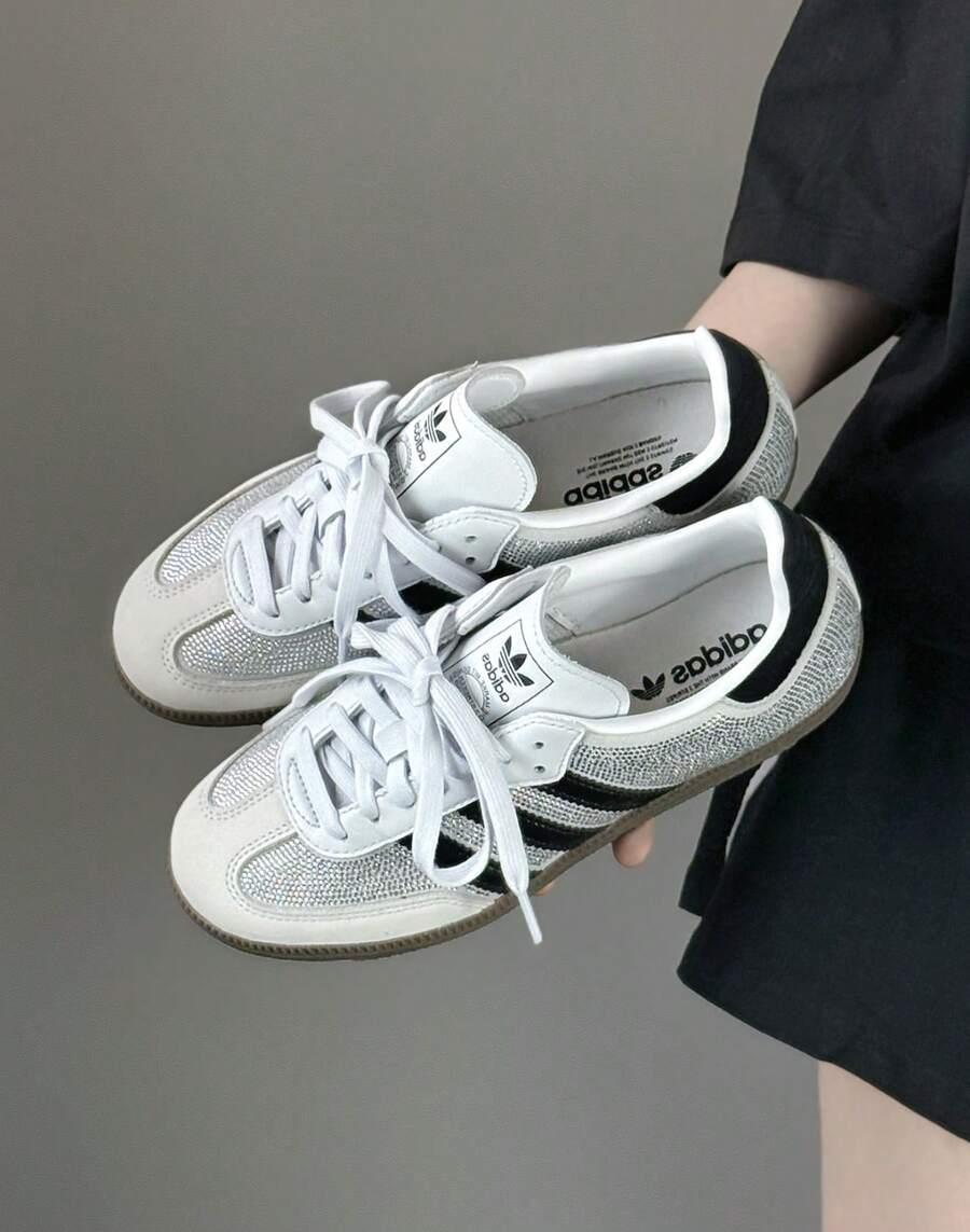 Adidas Samba OG Silver Metallic Cracked Leather Women's JR0035 | Retro Heritage Style, Timeless Silhouette - 米色 - 查看 1