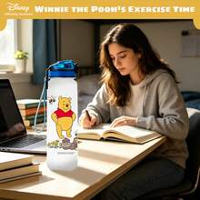 [官方授權]Disney 維尼熊 32oz 能量杯，附時間刻度，霧面質感，高畫質印花，附攜帶背帶 - 彩色 - 查看 5